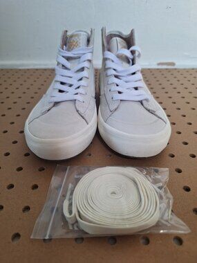 Vans Lizzie x Sci-Fi Fantasy White Skate Shoes PopCush Women's 7.5 Men's 6 EU 38